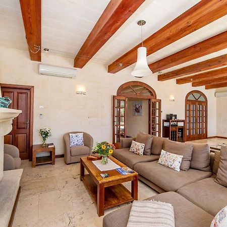 The Almonds Luxury Villa San Lawrenz Extérieur photo