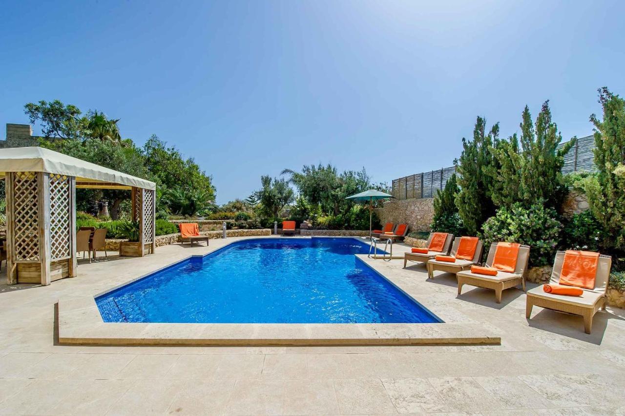The Almonds Luxury Villa San Lawrenz Extérieur photo