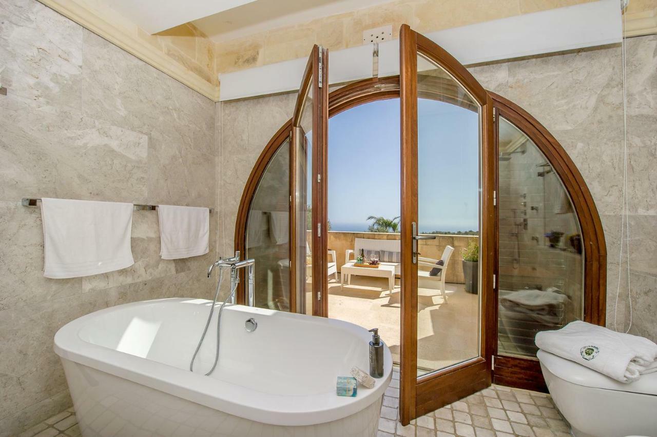The Almonds Luxury Villa San Lawrenz Extérieur photo