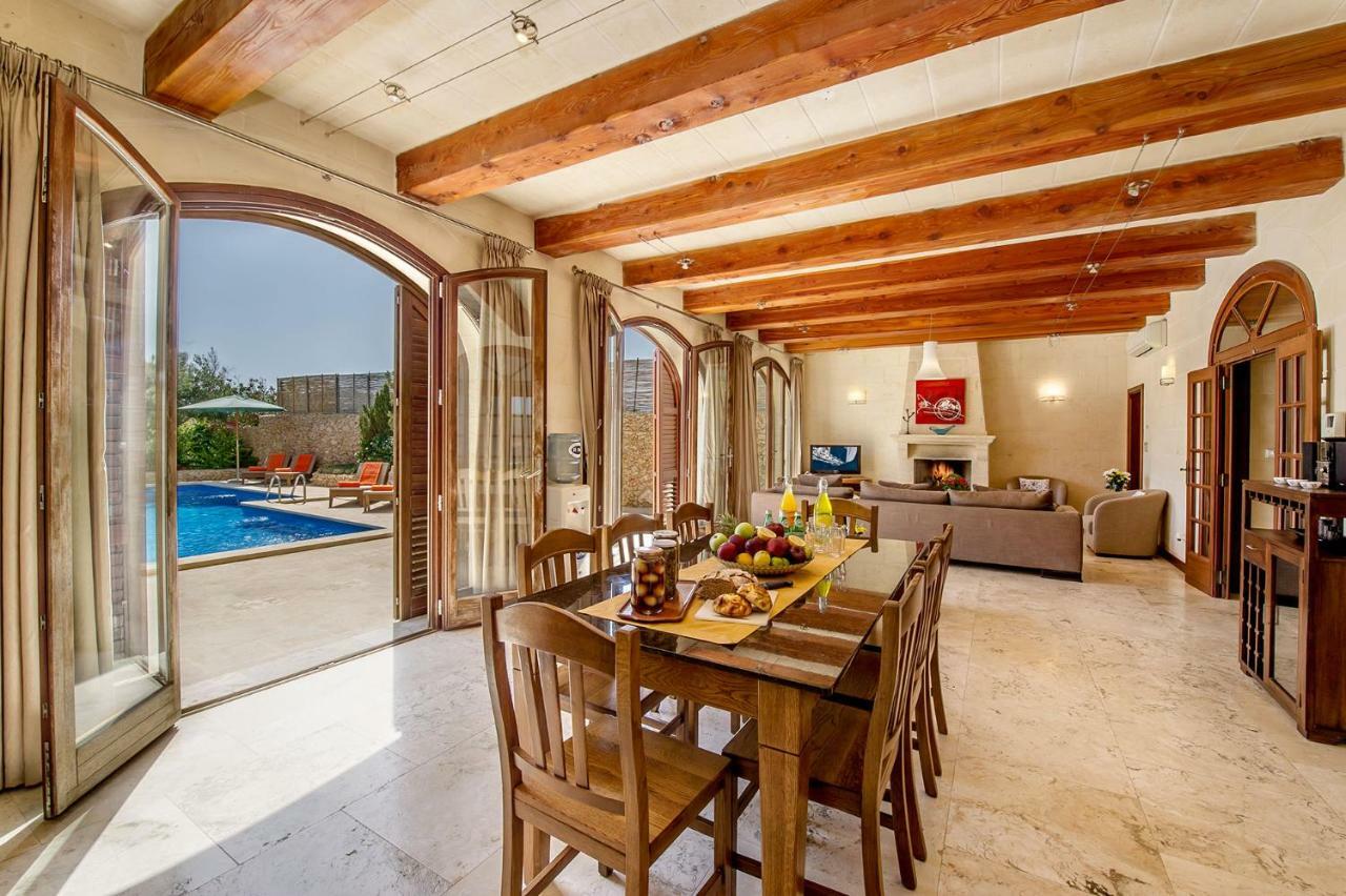 The Almonds Luxury Villa San Lawrenz Extérieur photo